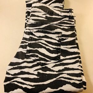 Zebra Jeans. Size 34. Mid waist